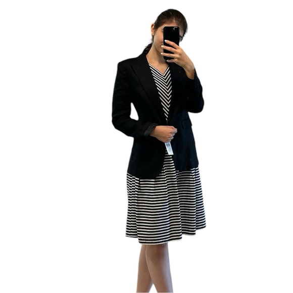 2 for $70 + Free shipping ⭐️ Pleated Dress. White and Navy Blue - Picture 5 of 5